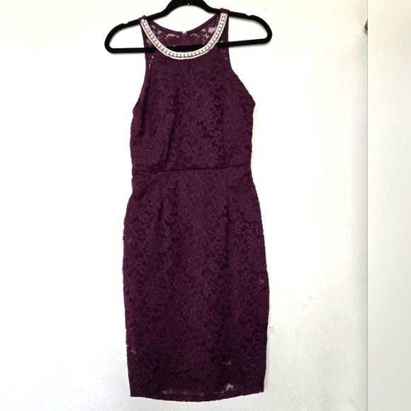 Scala Lace Halter Midi Dress in Rich Purple. Size M - Picture 11 of 11